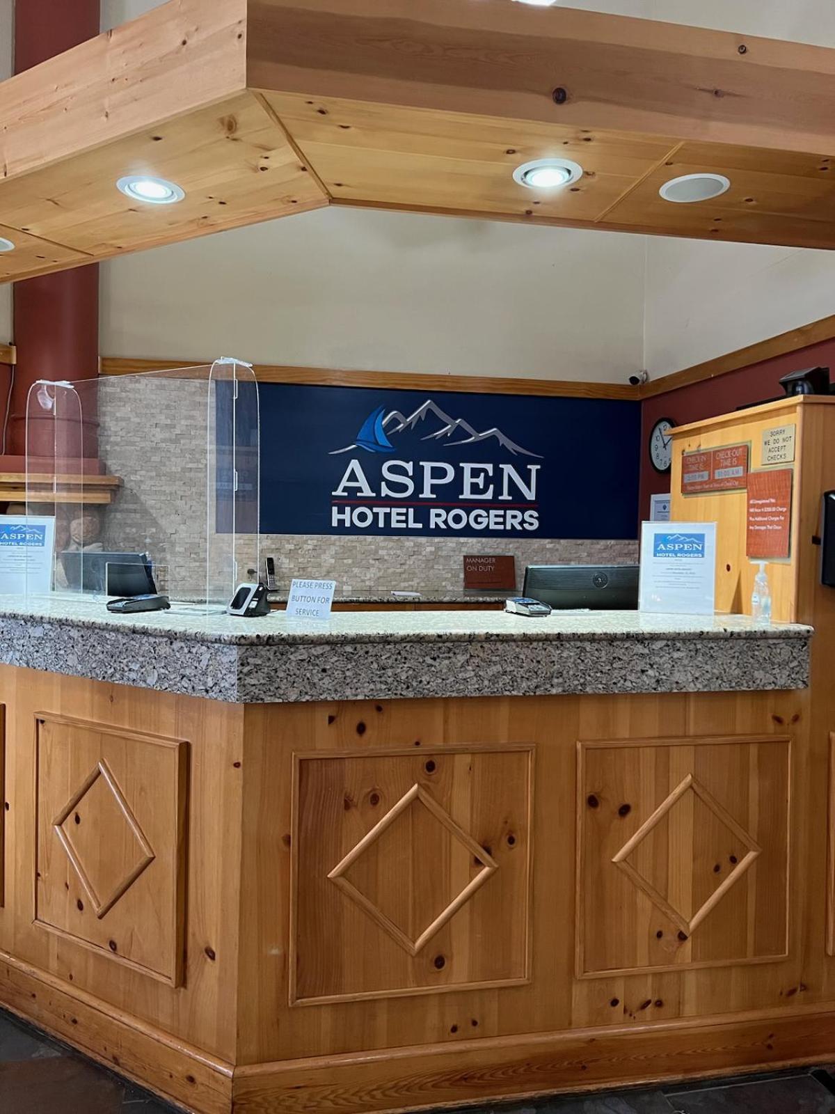 Aspen Hotel Rogers Formerly Americ Inn Esterno foto