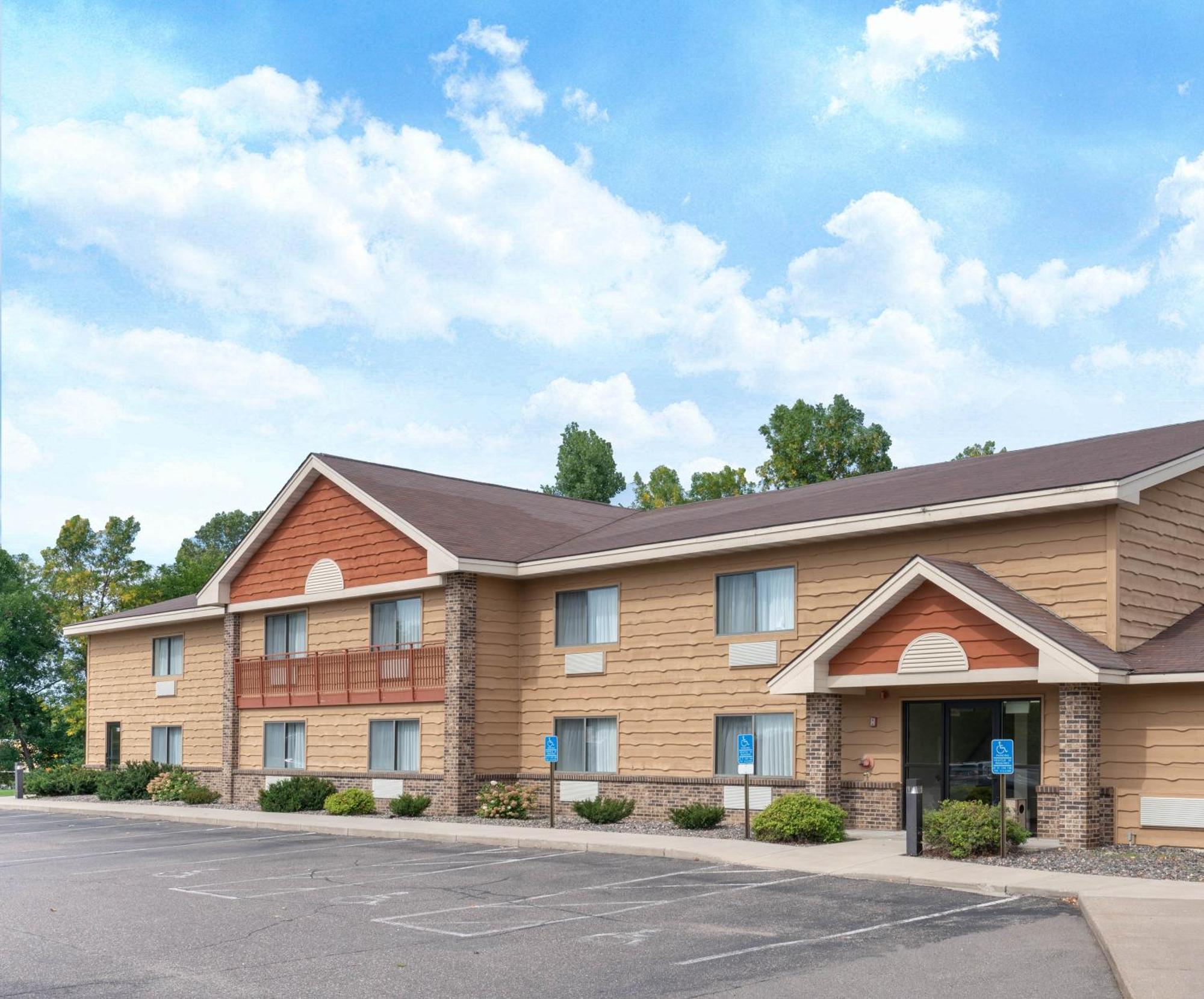 Aspen Hotel Rogers Formerly Americ Inn Esterno foto