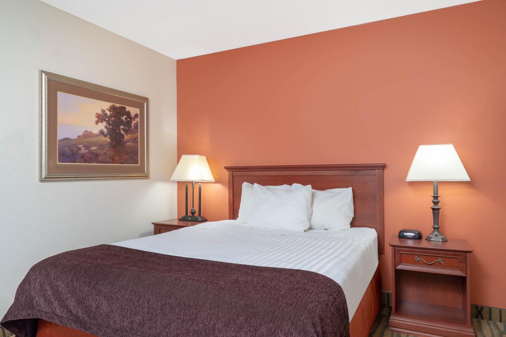 Aspen Hotel Rogers Formerly Americ Inn Esterno foto